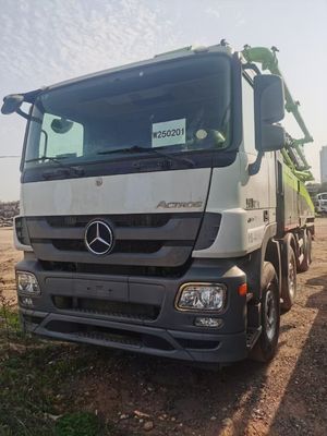 Un buen precio. 2018 usado original de 56 metros Zoomlion bomba de hormigón verde con chasis Benz en línea