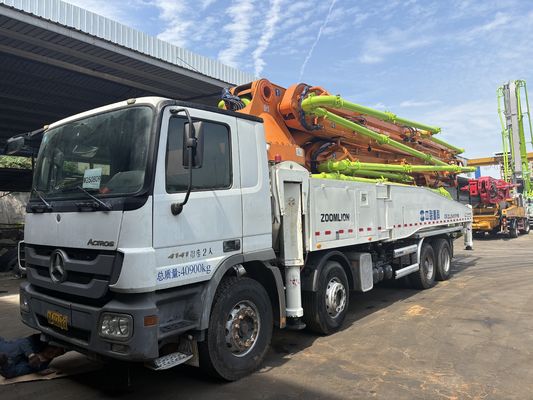 kaufen Used Zoomlion 52M Concrete Pump Truck with 120 m³/h Output and 8.7 MPa Pressure on Mercedes-Benz Chassis online manufacture
