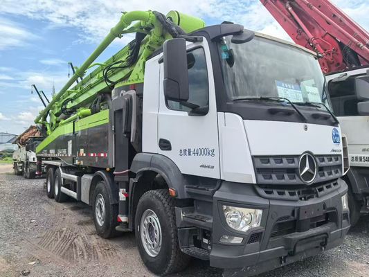 satın al Kullanılmış 2020 Zoomlion 63m pompa kamyonu sıcak satış için Benz şasi ile online manufacture