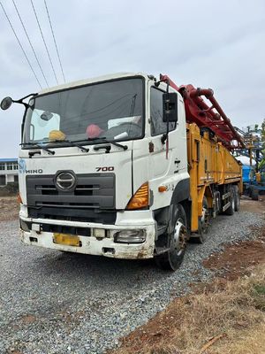 Bom preço. Caminhão Bomba de Concreto Usado Putzmeister 49m 2012 com Chassi HINO on-line