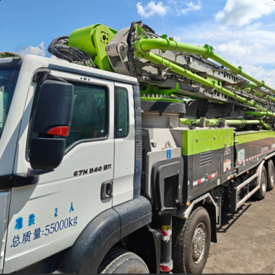 Zoomlion 70m pump truck excellent concrete pump less working time SITRAK chassis