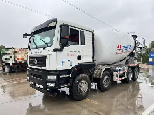 Bom preço. Caminhão betoneira usado modelo 2023 com capacidade para 16 metros cúbicos e peso total de 17670 kg on-line